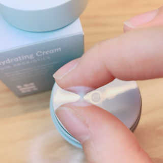 베니테이블 [바르는 유산균] 하이드레이팅 크림 — 4.5점을 준 리뷰어가 2020년 2월 올린 사용 사진