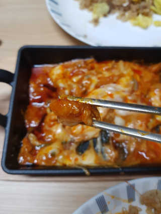 뜰아채유통 춘천닭갈비덮밥소스와 머쉬마루 버섯 — 3.33점을 준 리뷰어가 2018년 12월 올린 사용 사진