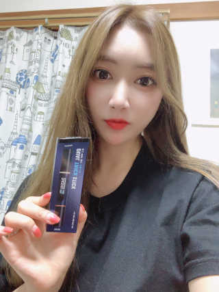 다슈코리아 다슈 맨즈 듀얼 트릭 스틱 — 5점을 준 리뷰어가 2019년 11월 올린 사용 사진
