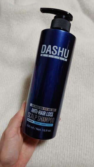 다슈코리아 다슈 데일리 단백질 한방 두피 골드 샴푸 500ml — 5점을 준 리뷰어가 2020년 3월 올린 사용 사진