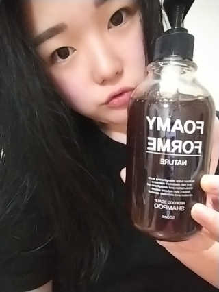 포미포미 레드푸드 스칼프 탈모 샴푸 + 트리트먼트 SET — 3.5점을 준 리뷰어가 2020년 1월 올린 사용 사진
