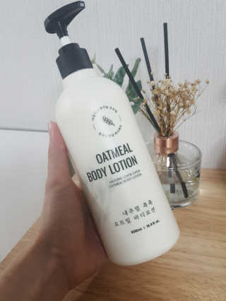(주)에네스티 내추럴 촉촉  오트밀 바디로션 500ml — 5점을 준 리뷰어가 2019년 12월 올린 사용 사진