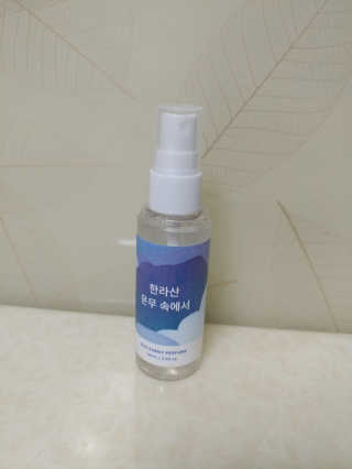 르플랑 제주 패브릭 퍼퓸 60ml 8종 — 4점을 준 리뷰어가 2018년 10월 올린 사용 사진