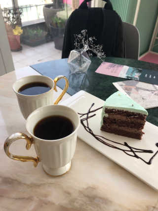 [밴보시부티크] 아메리카노2잔+오늘의케이크 — 4점을 준 리뷰어가 2019년 4월 올린 사용 사진