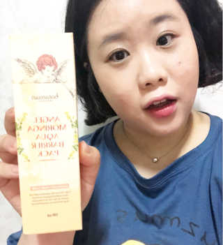 보타미안  엔젤모링가 아쿠아베리어 팩 — 5점을 준 리뷰어가 2018년 6월 올린 사용 사진