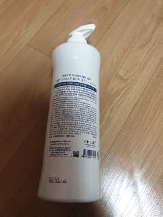 (주)에네스티 믹스베리 단백질 폭탄 샴푸 1000g — 5점을 준 리뷰어가 2019년 11월 올린 사용 사진