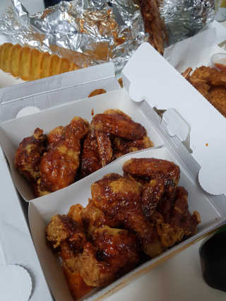 [치킨마루]-  빠사칸레드 + 콜라 500ml — 5점을 준 리뷰어가 2019년 5월 올린 사용 사진
