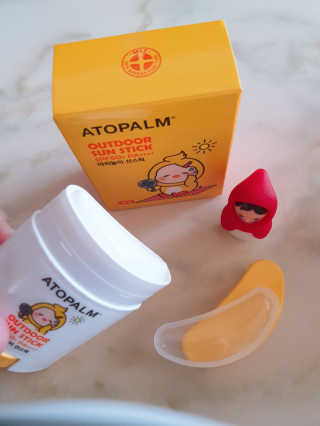 아토팜 야외놀이 선스틱 SPF50+ PA++++ — 5점을 준 리뷰어가 2020년 3월 올린 사용 사진