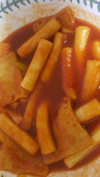 두번째 국떡 국가대표 떡볶이 1팩 + 영미칩 2봉 증정 — 4점을 준 리뷰어가 2019년 2월 올린 사용 사진