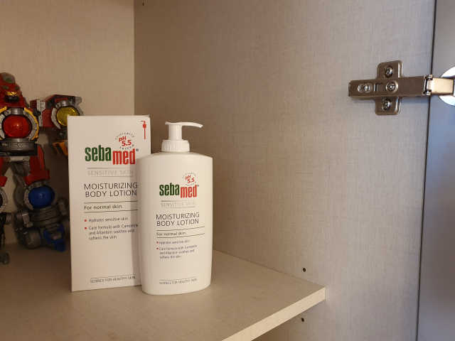 세바메드 모이스처라이징 바디로션 400ml 리뷰 사진