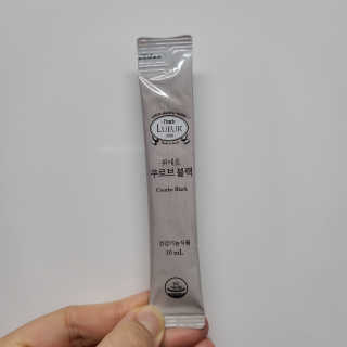 [하우투잇] 뤼에르 쿠르브 블랙 10ml x 30포 총 300ml — 5점을 준 리뷰어가 2020년 3월 올린 사용 사진