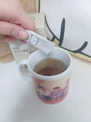 [하우투잇] 뤼에르 쿠르브 블랙 10ml x 30포 총 300ml — 5점을 준 리뷰어가 2020년 3월 올린 사용 사진
