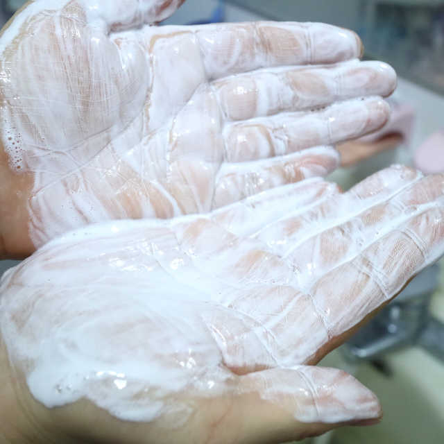 쿤달 울트라 마이크로휩 일라이트 클렌징폼 리뷰 사진