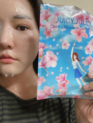 쥬시줄리 체리블라썸 젤리겔 마스크 — 5점을 준 리뷰어가 2020년 3월 올린 사용 사진