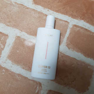쥴라이Jullai 슈퍼 12 바운스 선 플루이드 SPF50+ PA++++ — 4점을 준 리뷰어가 2019년 7월 올린 사용 사진