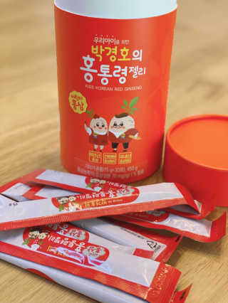 메이준뉴트리 박경호의 어린이 홍삼 홍통령젤리 30포 — 5점을 준 리뷰어가 2020년 2월 올린 사용 사진