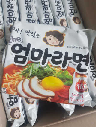 라면 그대로가 제일 맛있는 더엄마라면 — 4점을 준 리뷰어가 2019년 7월 올린 사용 사진