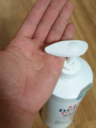 (주)에네스티 믹스베리 단백질 폭탄 샴푸 1000g — 5점을 준 리뷰어가 2019년 10월 올린 사용 사진