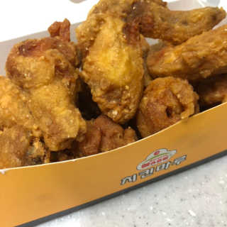 [치킨마루]-  빠사칸윙봉현미 + 콜라 500ml — 5점을 준 리뷰어가 2019년 7월 올린 사용 사진