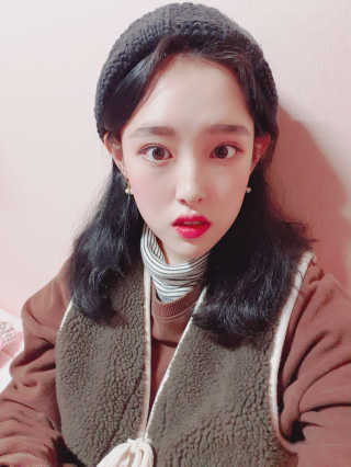 [블랙루즈] 에어 핏 벨벳 틴트 시즌2 中 택1+랜덤1 — 4점을 준 리뷰어가 2018년 10월 올린 사용 사진