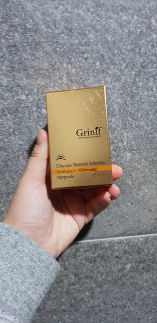 그리니프 얼티밋블레미쉬 솔루션 앰플 30ml — 4.67점을 준 리뷰어가 2019년 1월 올린 사용 사진