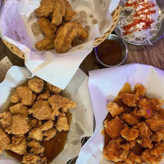 [치킨마루]-  빠사칸윙봉현미 + 콜라 500ml — 4점을 준 리뷰어가 2019년 7월 올린 사용 사진