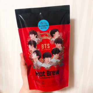한국야쿠르트 콜드브루, 핫브루 BTS 일러스트 — 5점을 준 리뷰어가 2018년 11월 올린 사용 사진