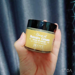 지고트 마유 모이스처 크림 70ml — 5점을 준 리뷰어가 2019년 3월 올린 사용 사진