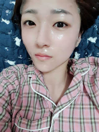 더메이블 라벤더 스킨 릴리프 하이드로겔 마스크 — 5점을 준 리뷰어가 2018년 10월 올린 사용 사진
