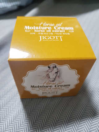 지고트 마유 모이스처 크림 70ml — 4점을 준 리뷰어가 2019년 4월 올린 사용 사진