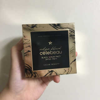 셀레뷰 블랙 세럼 팩트 — 3점을 준 리뷰어가 2017년 9월 올린 사용 사진