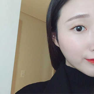 [블랙루즈] 펄블리 아이 글리터 2종 — 4점을 준 리뷰어가 2019년 1월 올린 사용 사진