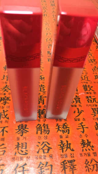 [블랙루즈] 에어 핏 벨벳틴트 시즌1 7종 중 택1+랜덤1 — 5점을 준 리뷰어가 2018년 11월 올린 사용 사진