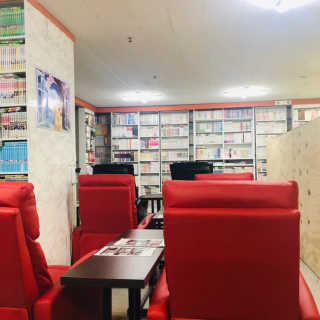 [공간 만화카페] 1인당 3시간 이용+음료 1잔, 2인Set — 4.67점을 준 리뷰어가 2019년 4월 올린 사용 사진
