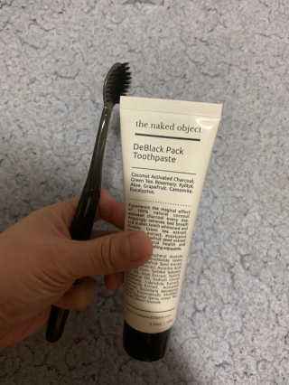 the naked object 디블랙팩치약 디블랙칫솔 세트 — 5점을 준 리뷰어가 2019년 6월 올린 사용 사진