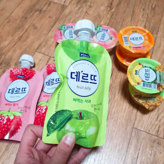 데르뜨 떠먹는 과일 3종, 짜먹는 과일 2종 총 10개 체험 — 5점을 준 리뷰어가 2020년 3월 올린 사용 사진