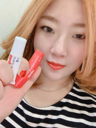 블리스텍스 립 릴리프 크림 립밤, 립 바이브런스 립밤 — 4.67점을 준 리뷰어가 2018년 11월 올린 사용 사진