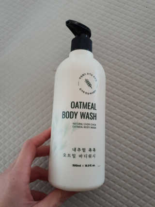 (주)에네스티 내추럴 촉촉  오트밀 바디워시 500ml — 5점을 준 리뷰어가 2019년 12월 올린 사용 사진