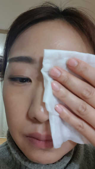 메이크업 이레이져 바이 컬러딥 래버러토리즈 — 4.5점을 준 리뷰어가 2020년 1월 올린 사용 사진