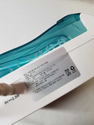네온마켓 청정일기 가정용 칫솔살균기 — 5점을 준 리뷰어가 2019년 3월 올린 사용 사진