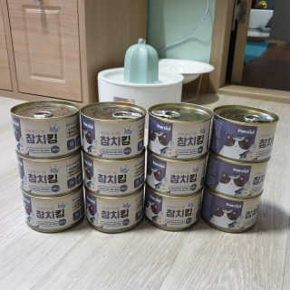 동원 참치킹 고양이 캔 12개입 — 5점을 준 리뷰어가 2018년 10월 올린 사용 사진