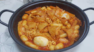 미쓰리떡볶이 just 10 min 패키지 — 5점을 준 리뷰어가 2018년 5월 올린 사용 사진