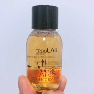 세포랩 바이오제닉 에센스 30ml 특별팩 — 3.83점을 준 리뷰어가 2018년 5월 올린 사용 사진