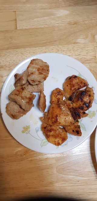 개근질마트 잇메이트 스팀 닭가슴살 혼합 1kg — 4.5점을 준 리뷰어가 2019년 11월 올린 사용 사진