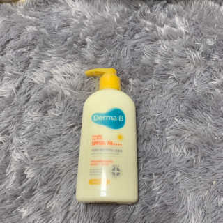 더마비 에브리데이 선블록 SPF50+ PA++++ — 5점을 준 리뷰어가 2019년 4월 올린 사용 사진