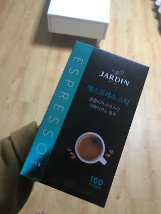 (주)쟈뎅 쟈뎅 에스프레소 스틱 아메리카노 블랙 — 5점을 준 리뷰어가 2018년 10월 올린 사용 사진