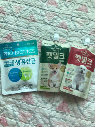 [빙그레] 에버그로 생유산균 1봉（10포입）+펫밀크2팩 — 3.5점을 준 리뷰어가 2019년 5월 올린 사용 사진