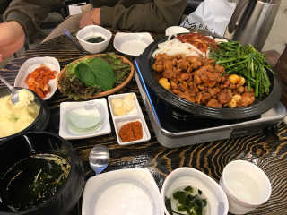 고향원조숯불닭갈비 [고향산천원조숯불닭갈비] 뼈없는 숯불닭갈비 2인세트 — 4.33점을 준 리뷰어가 2018년 9월 올린 사용 사진