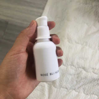 ROSE BLANCHE 로제블랑쉐 인텐시브 수딩 세럼 — 4.5점을 준 리뷰어가 2019년 7월 올린 사용 사진