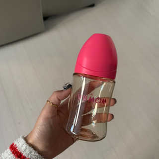 유비맘 PPSU 젖병 노꼭지_200ml_컬러 랜덤 발송 — 4점을 준 리뷰어가 2020년 3월 올린 사용 사진